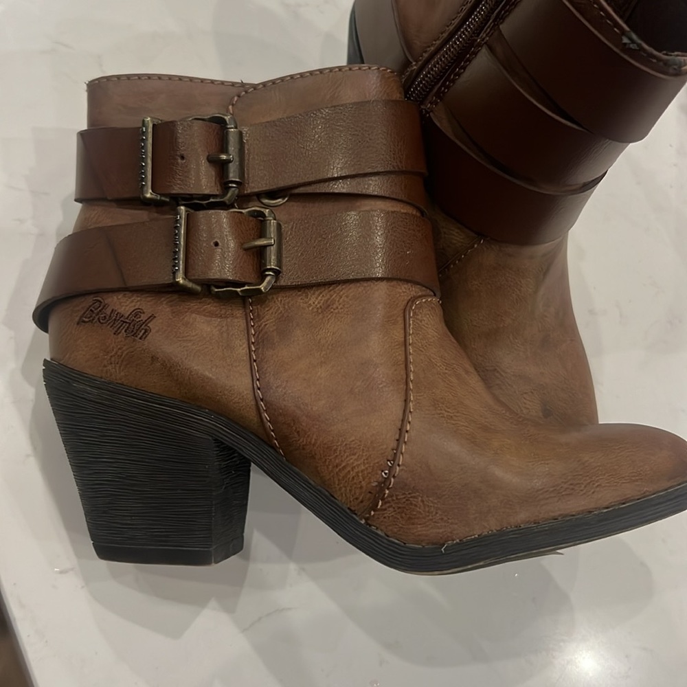 Blowfish Malibu Women's double Buckle chunky heel Ankle Boots brown Size 6 1/2